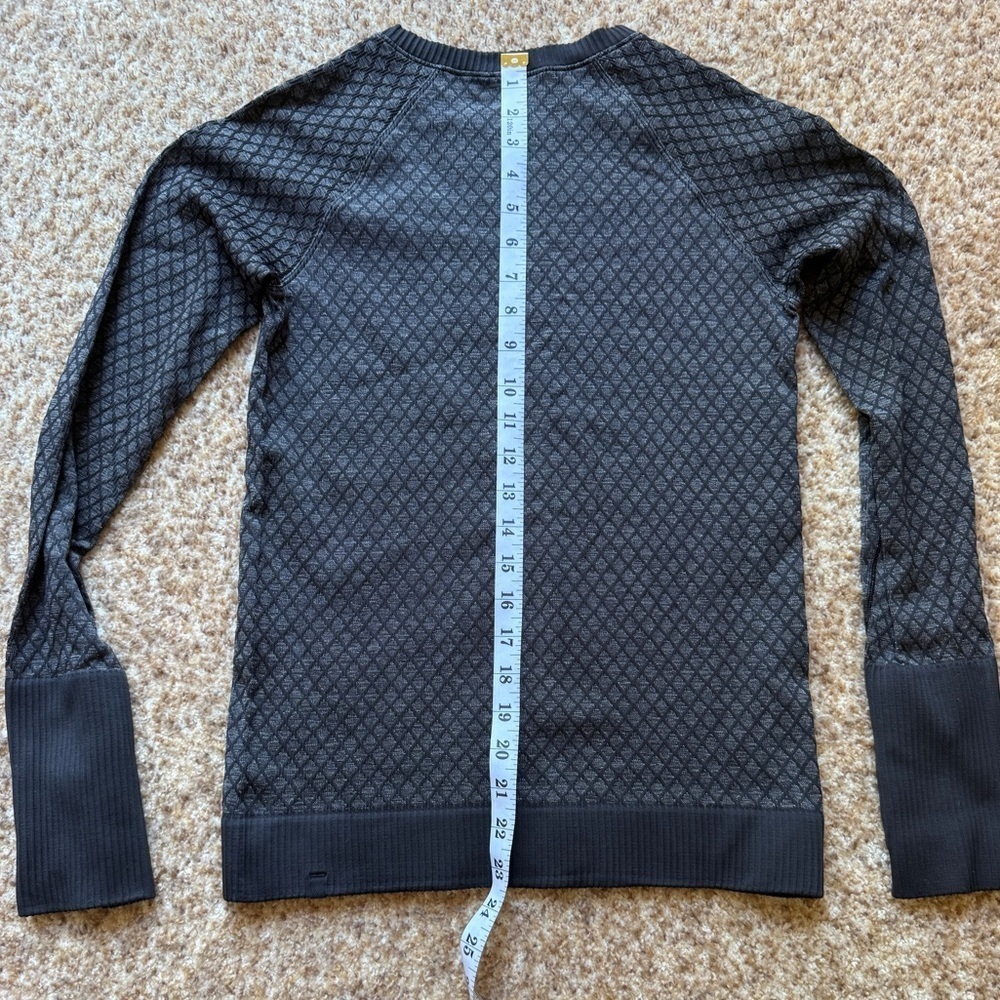 lululemon athletica Black Patterned Long Sleeve Top no size tag, 8? - Picture 4 of 6
